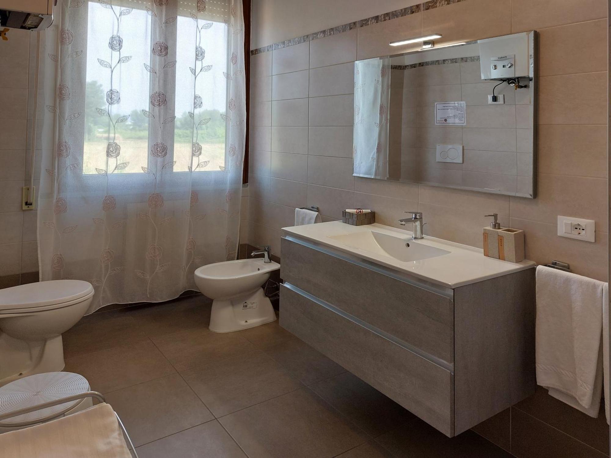 Chambre Triple avec Salle de Bains Privative